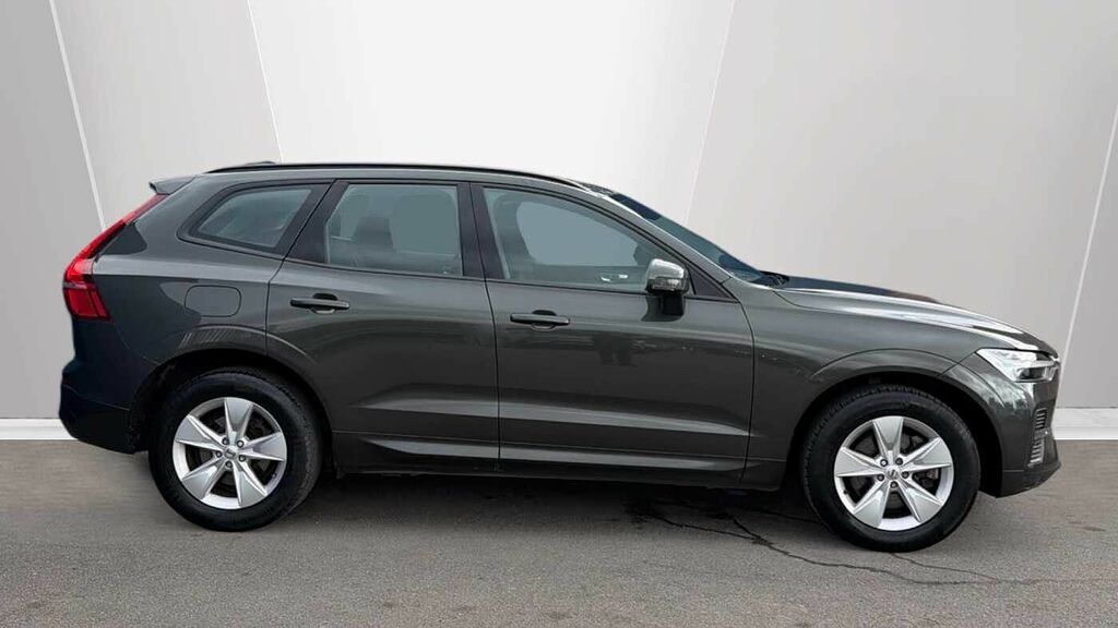 Volvo XC60 B5 247Bhp Momentum Mild Hybrid - Rear Parking C FL22FXJ Grey #3