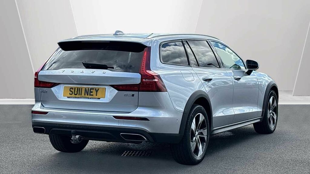 Volvo V60 Cross Country 2.0 B5p Cross Country Awd Silver #2