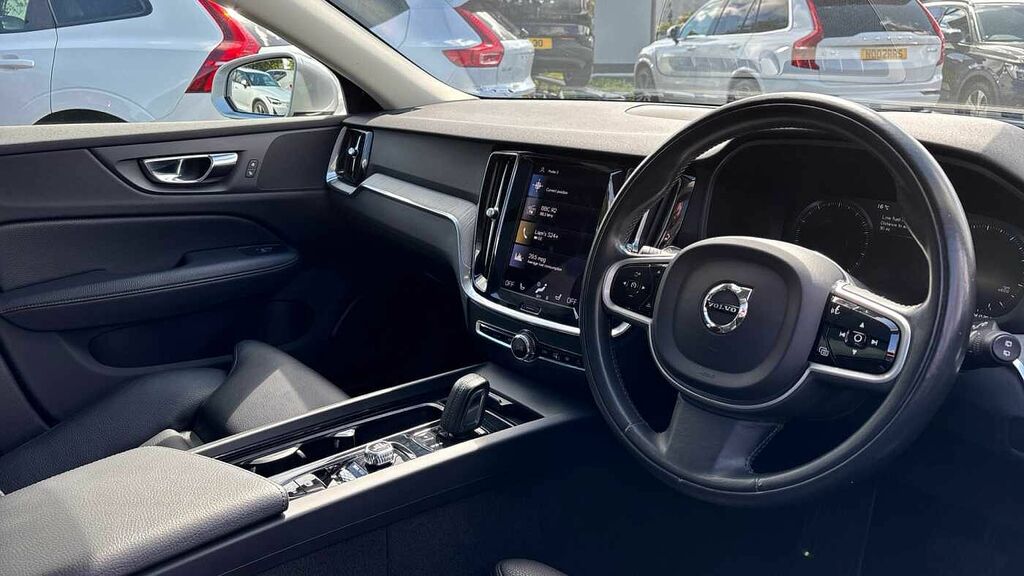 Volvo XC60 2.0 B5p Cross Country Awd Silver #4