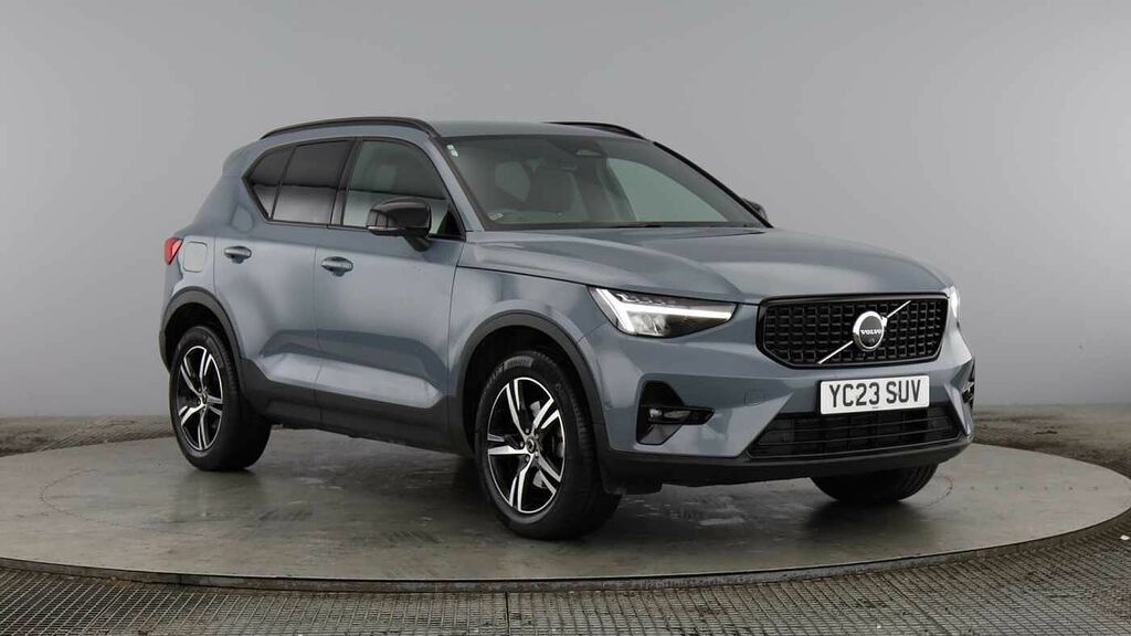 Volvo XC40 B4 194Bhp Plus Dark Awd Mild Hybrid - 360 Parki Grey