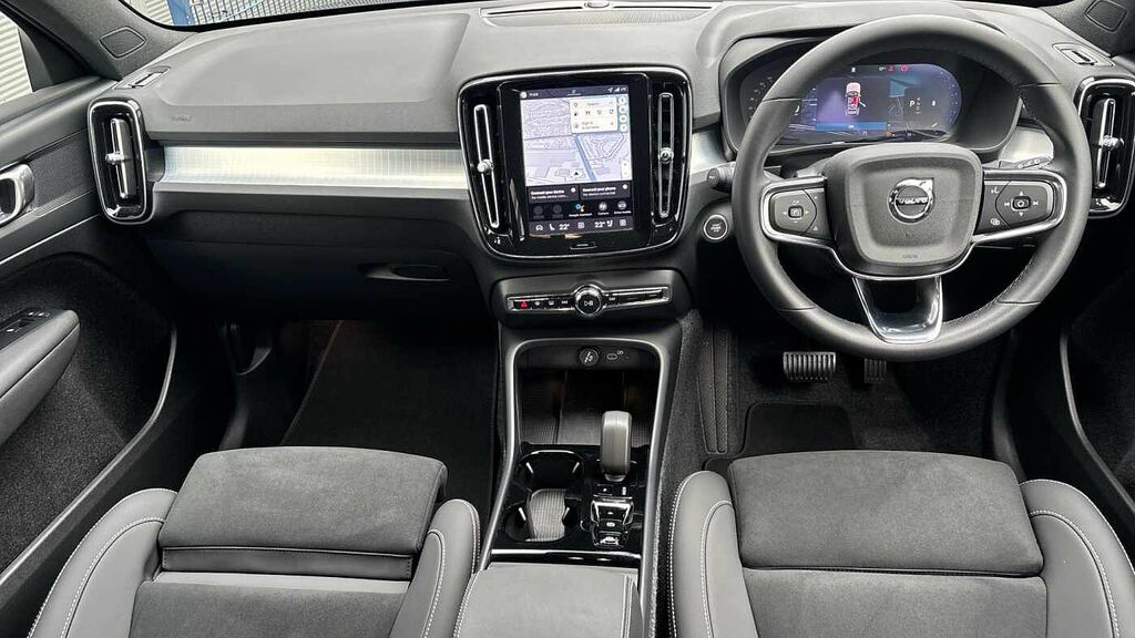 Volvo XC40 Black Edition Plus, B3 Mild Hybrid, BN75UDX Black #5