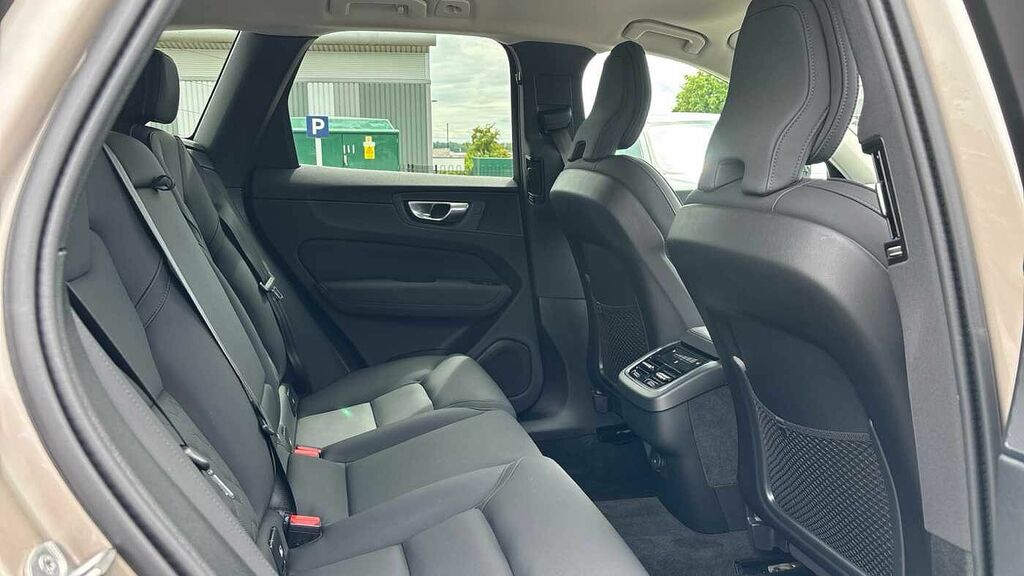 Volvo XC60 Plus, B5 Awd Mild Hybrid, Dark RF25ABO  #6