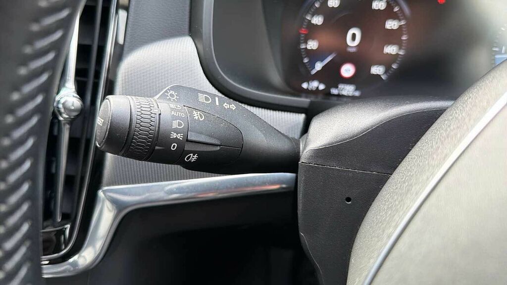 Volvo V90 T4 Momentum Plus Grey #39
