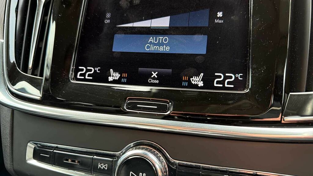 Volvo V90 T4 Momentum Plus Grey #32