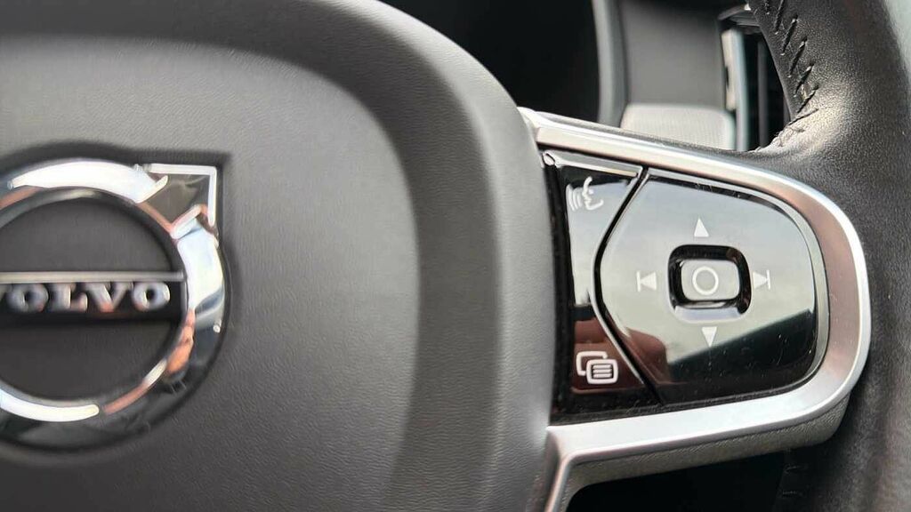 Volvo V90 T4 Momentum Plus Grey #38