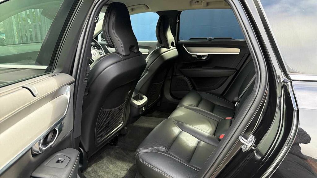 Volvo V90 T4 Momentum Plus Grey #40