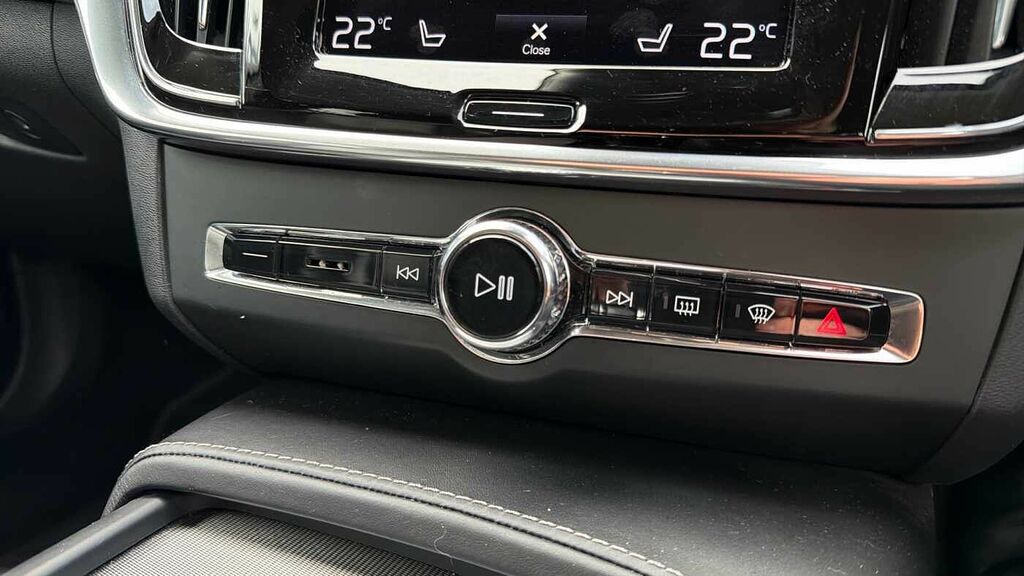Volvo V90 T4 Momentum Plus Grey #34