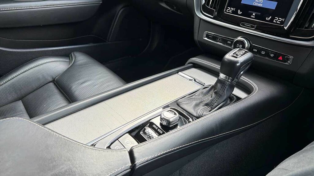 Volvo V90 T4 Momentum Plus Grey #35