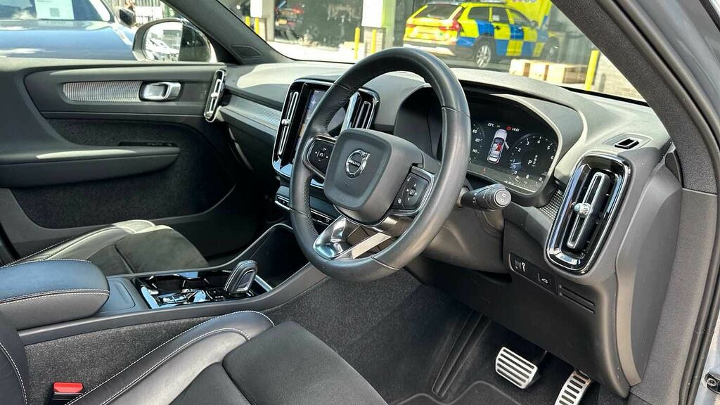 Volvo XC40 R-design, B4 Mild Hybrid Grey #4