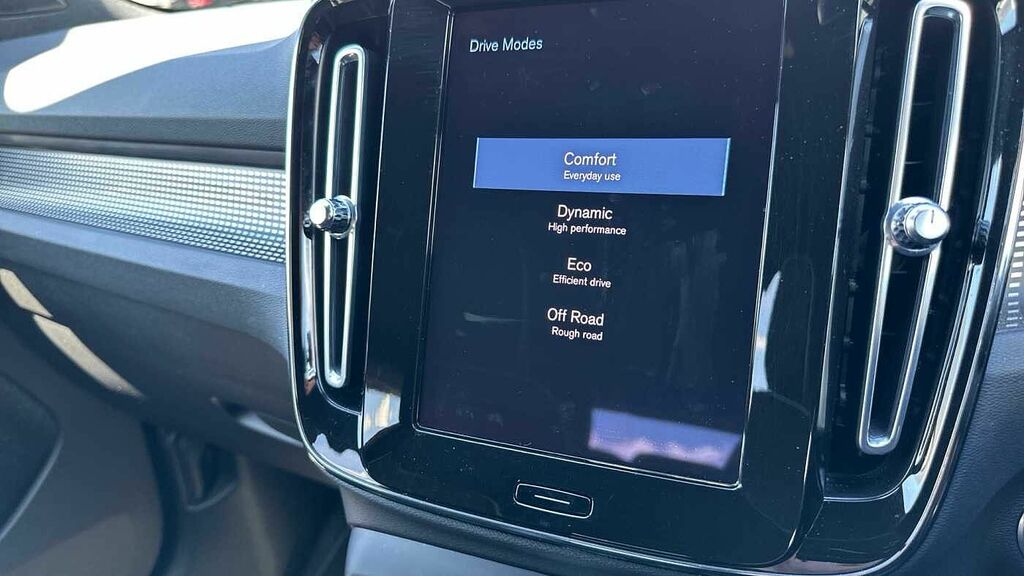 Volvo XC40 Inscription Black #42
