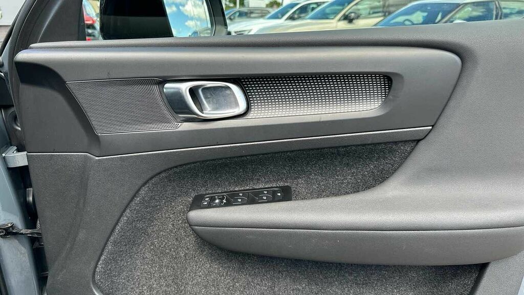 Volvo XC40 Inscription Black #26