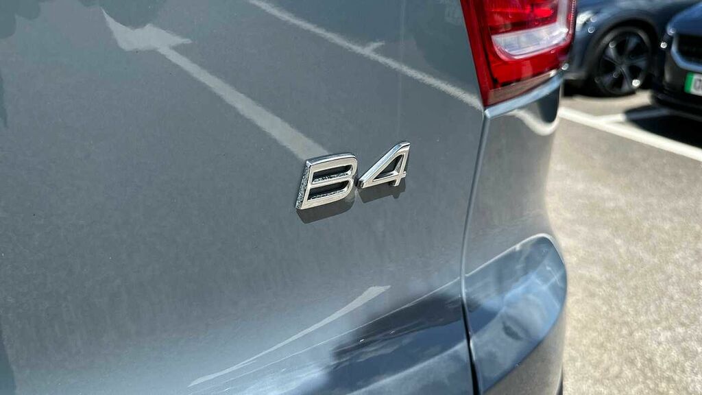 Volvo XC40 Inscription Black #36