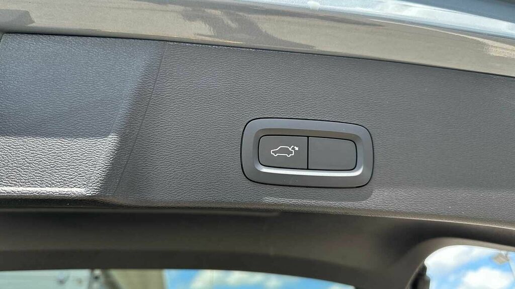 Volvo XC40 Inscription Black #32