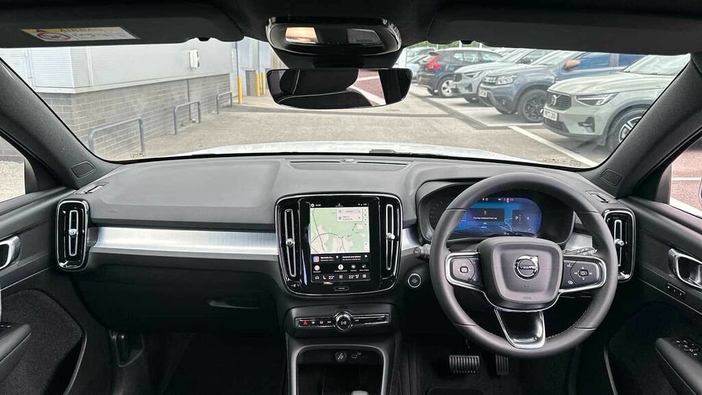 Volvo XC40 Plus, B3 Mild Hybrid, Dark DP26NBD White #5