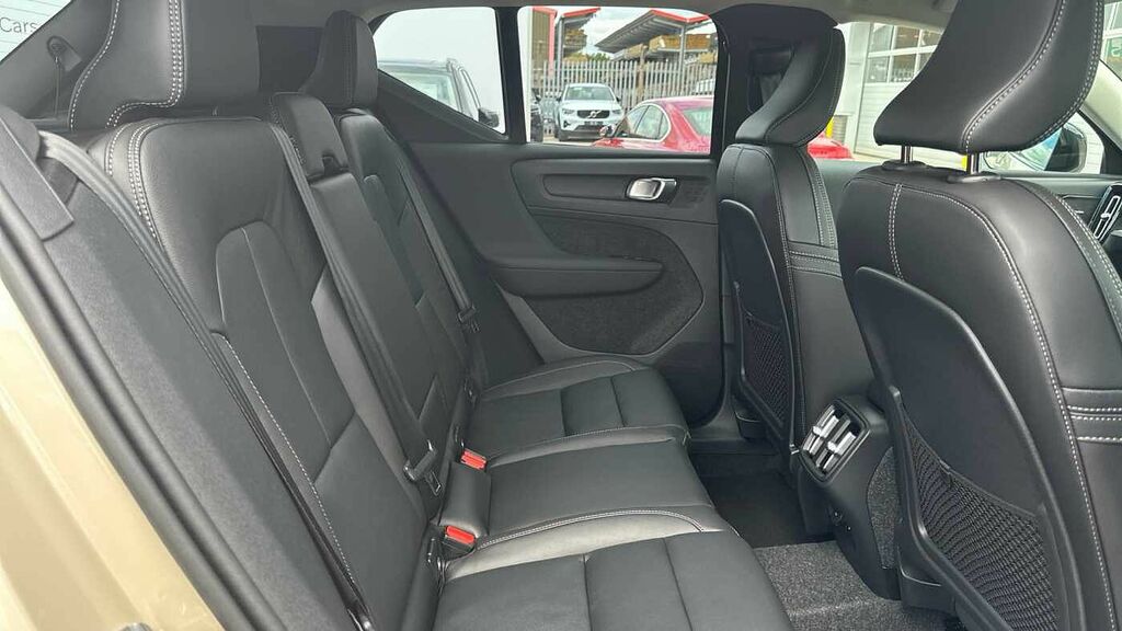 Volvo XC40 Ultra, B3 Mild Hybrid, Dark DP26HVF #6