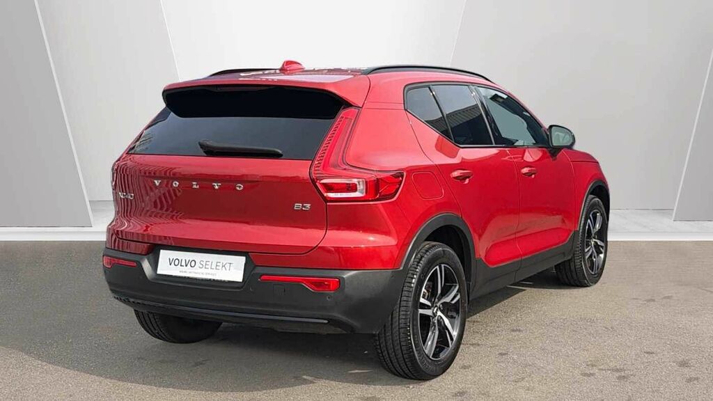 Volvo XC40 B3 161Bhp Plus Dark Mild Hybrid - 360 Camera Red #2