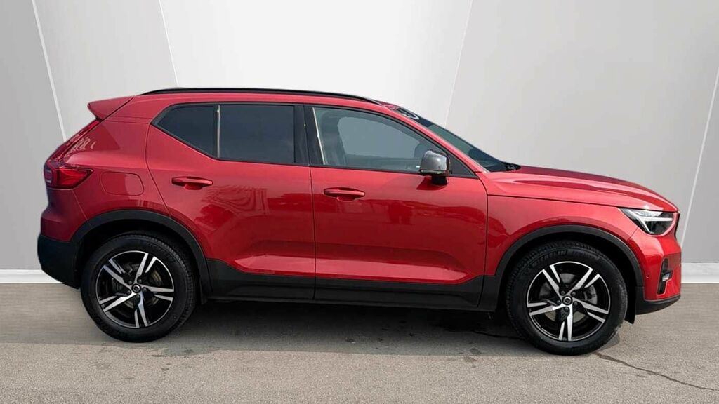 Volvo XC40 B3 161Bhp Plus Dark Mild Hybrid - 360 Camera Red #3