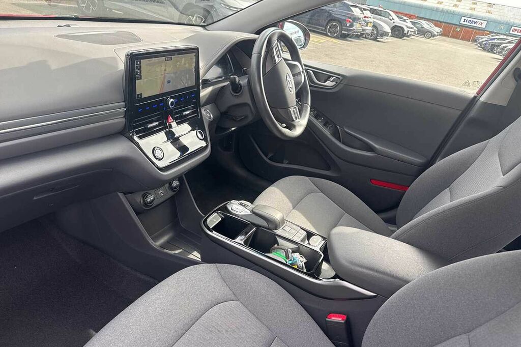 Hyundai Ioniq 100Kw Premium 38Kwh Red #2