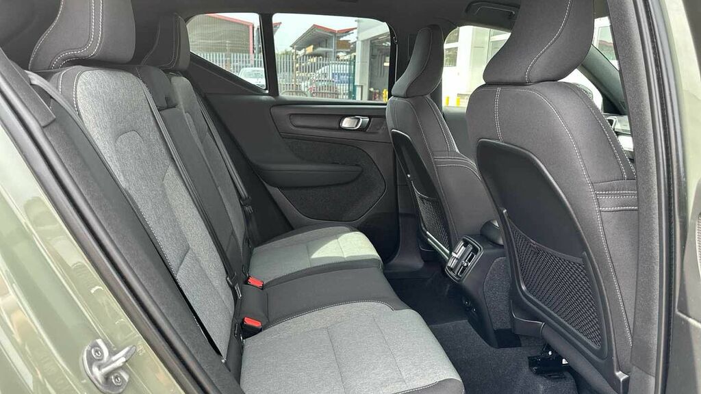 Volvo XC40 Plus, B3 Mild Hybrid, Dark DK23MSY Green #6