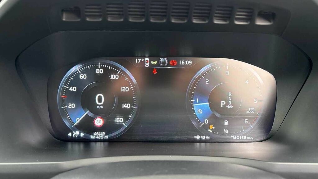 Volvo XC90 Xc90 Momentum B5 Mhev Awd White #11