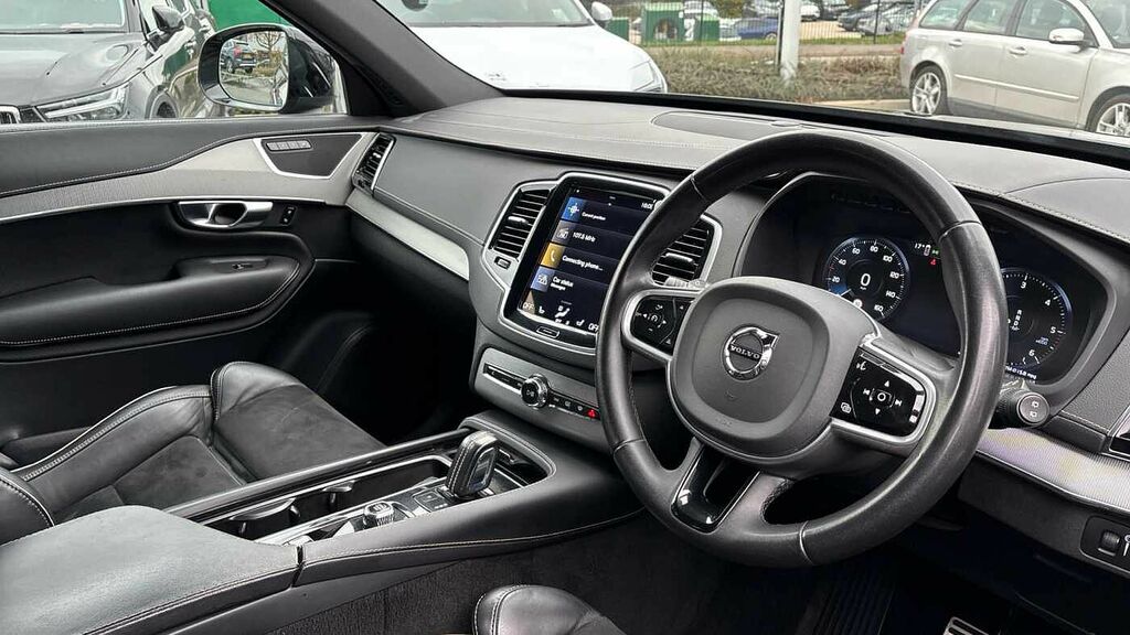 Volvo XC90 R-design, B5 Awd Mild Hybrid, Black #4
