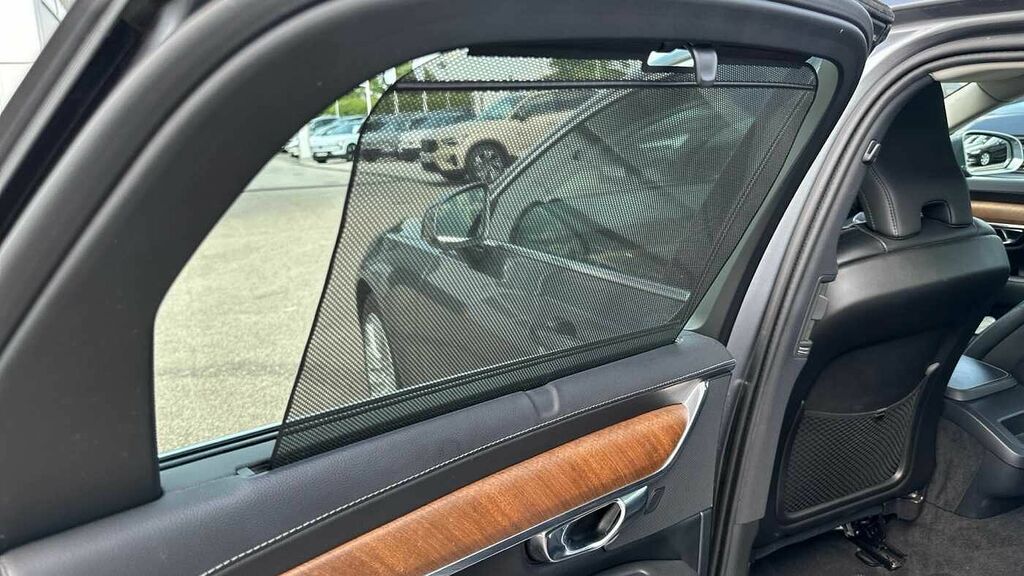 Volvo S90 2L Momentum Pro Silver #36