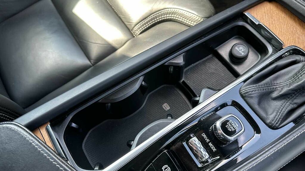 Volvo S90 2L Momentum Pro Silver #42