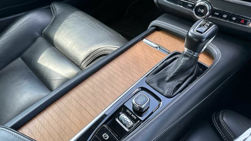 Volvo S90 2L Momentum Pro Silver #23