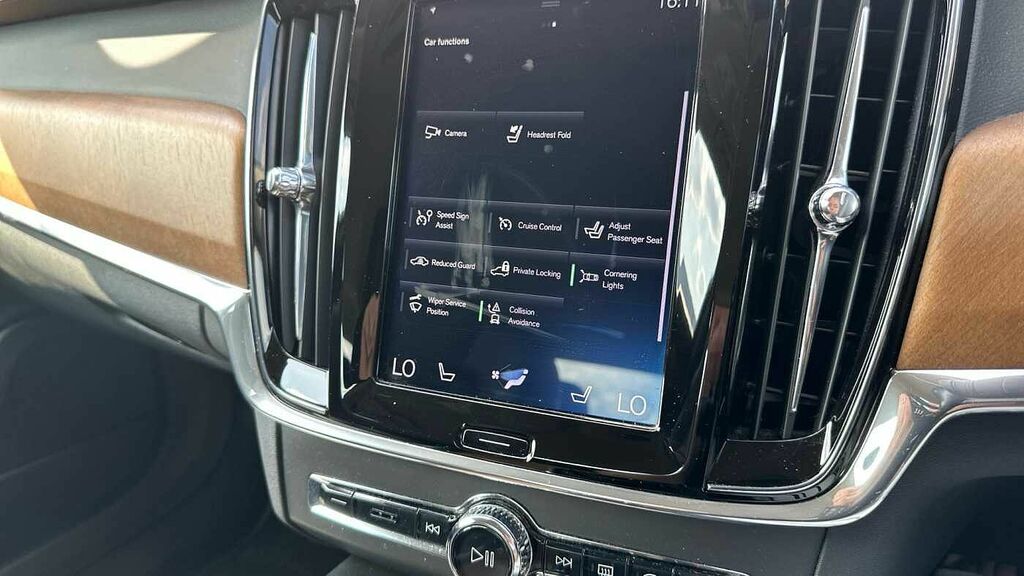 Volvo S90 2L Momentum Pro Silver #39