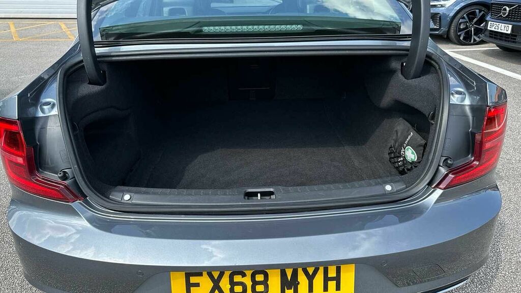 Volvo S90 2L Momentum Pro Silver #13