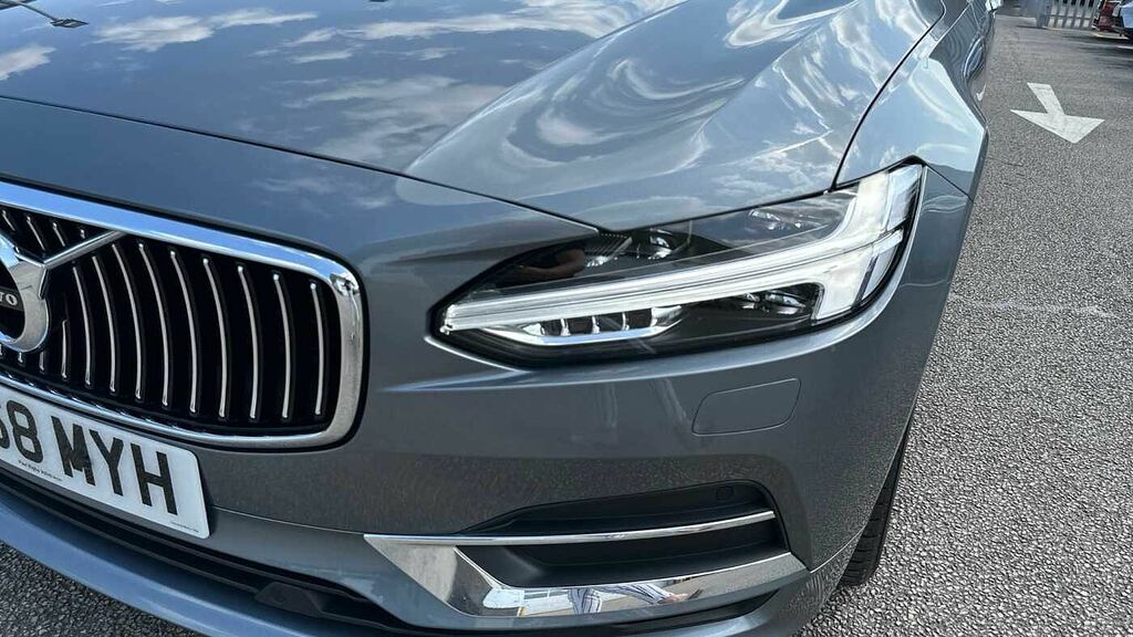 Volvo S90 2L Momentum Pro Silver #35