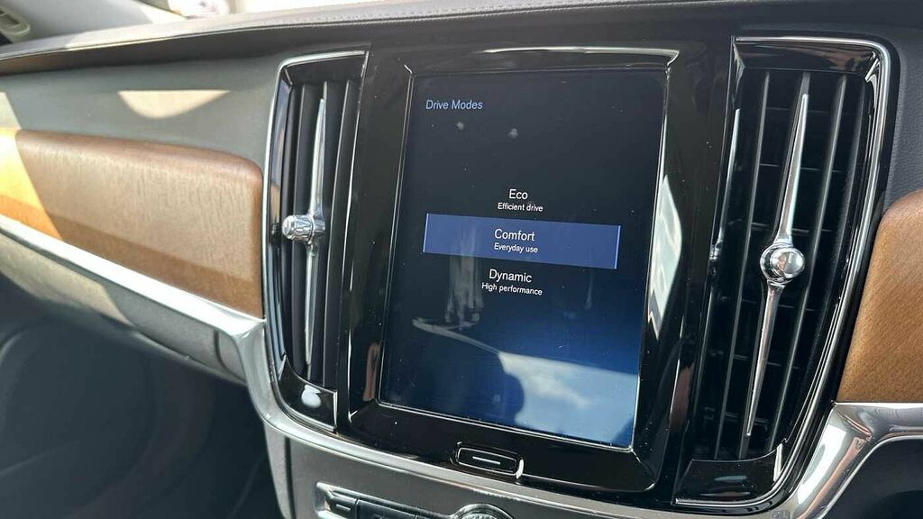 Volvo S90 2L Momentum Pro Silver #40