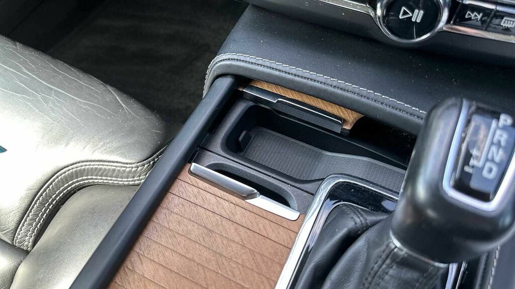 Volvo S90 2L Momentum Pro Silver #43