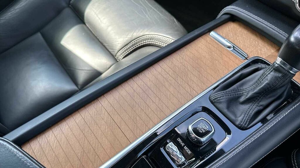 Volvo S90 2L Momentum Pro Silver #41
