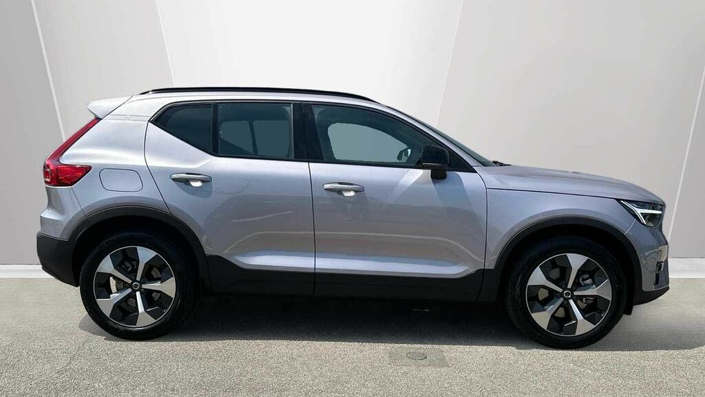Volvo XC40 Plus, B3 Mild Hybrid, Dark DL26WRA Silver #3