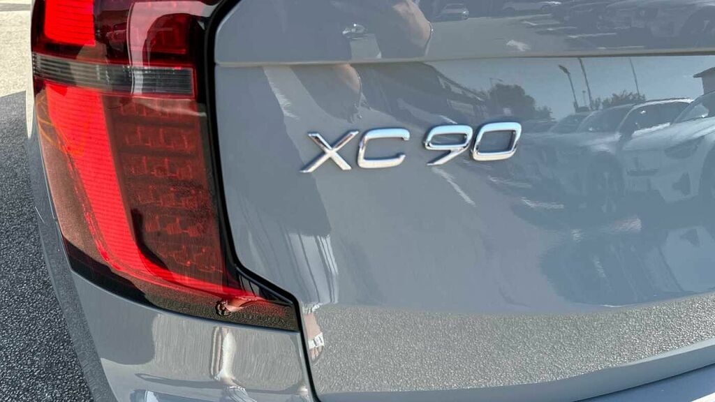 Volvo XC90 2.0 B5p Plus Pro Dark Awd Geartronic Black #38