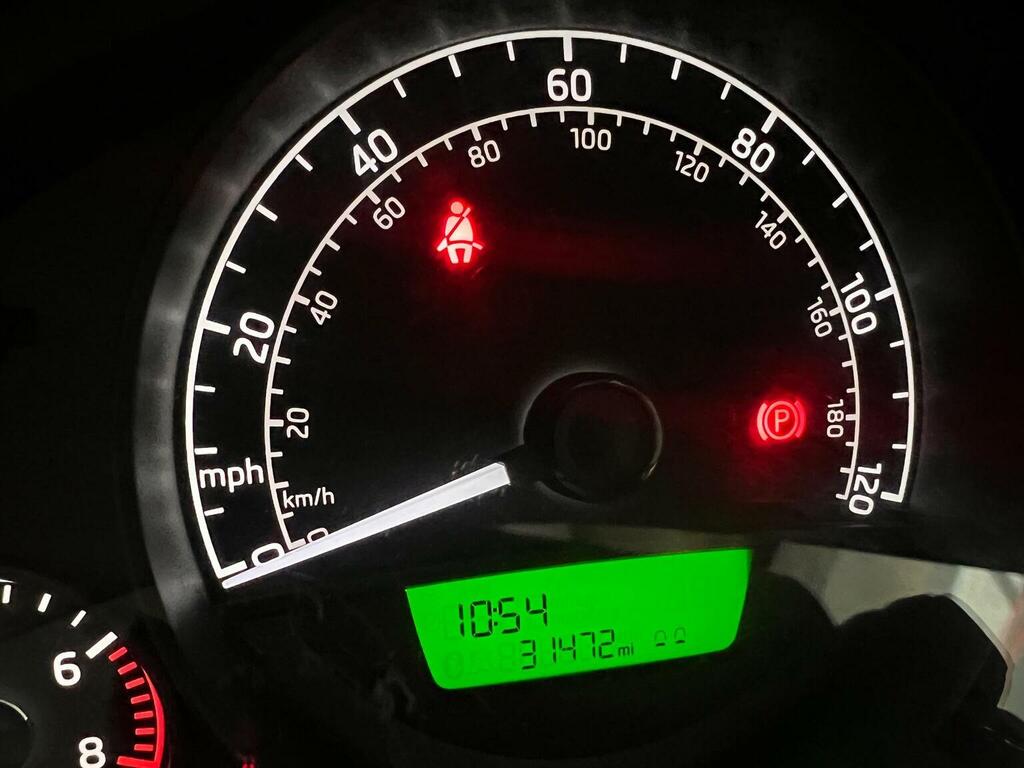 Skoda Citigo 1.0 Elegance Greentech 59 Bhp Red #18