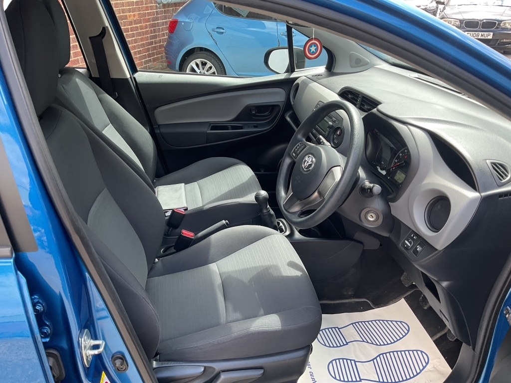 Toyota Yaris Hatchback 1.0 Vvt-i Active Blue #6