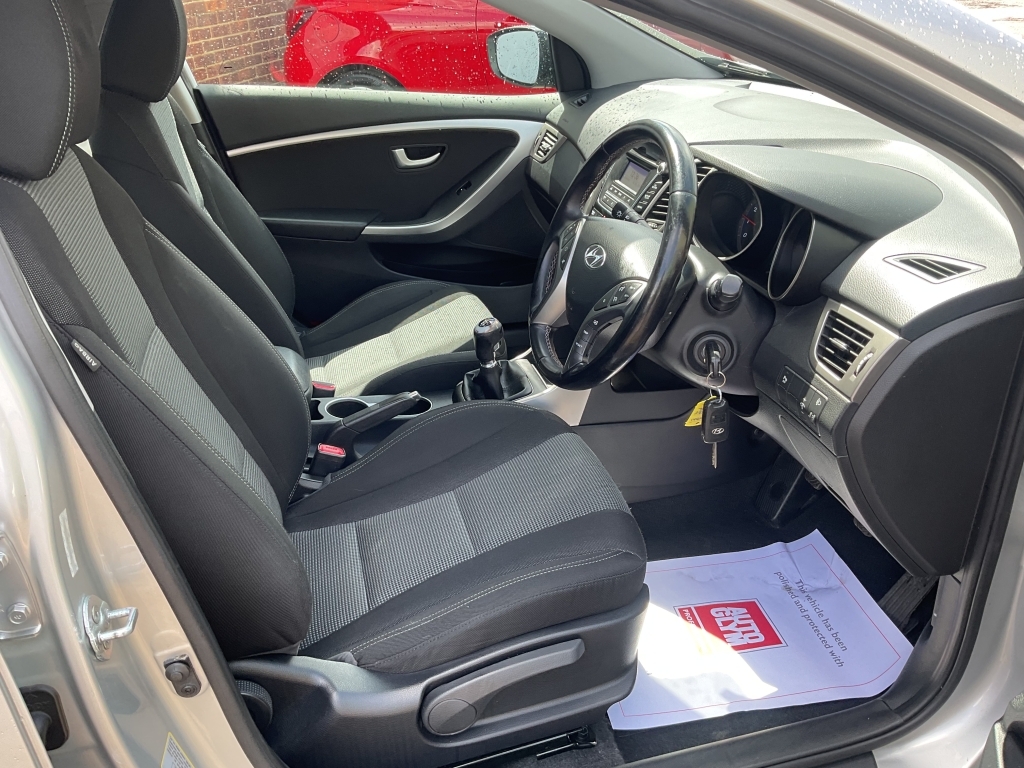 Hyundai I30 Hatchback 1.4 Active Silver #6