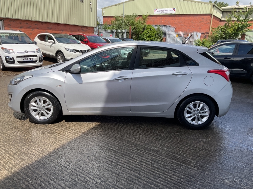 Hyundai I30 Hatchback 1.4 Active Silver #3