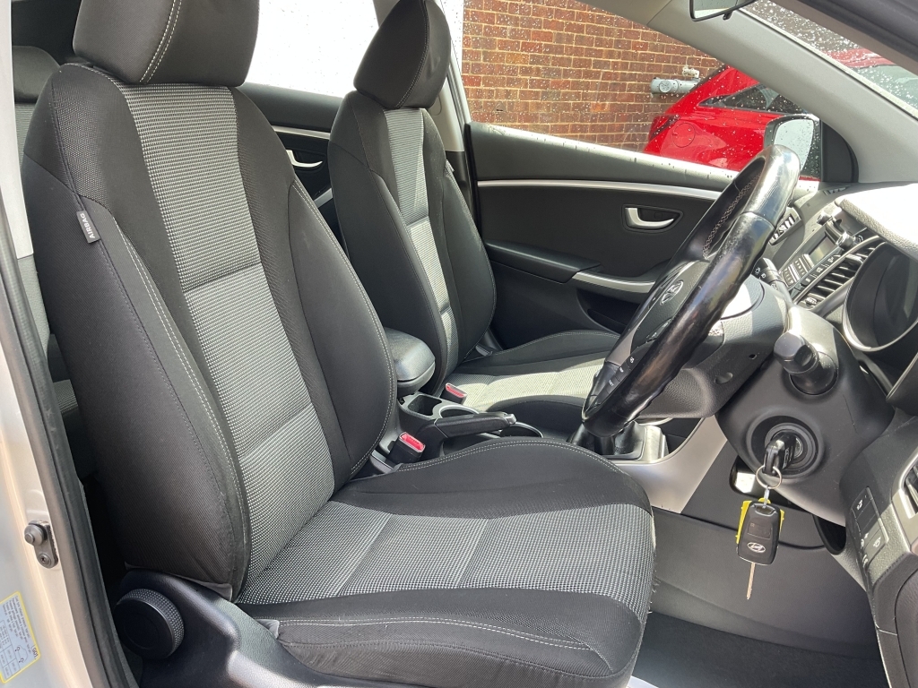 Hyundai I30 1.6 Crdi Active Euro 5 Blue #8