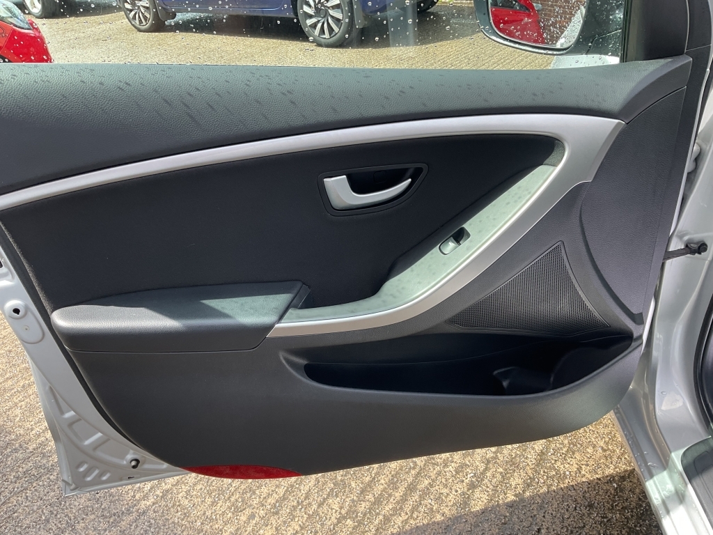 Hyundai I30 1.6 Crdi Active Euro 5 Blue #25