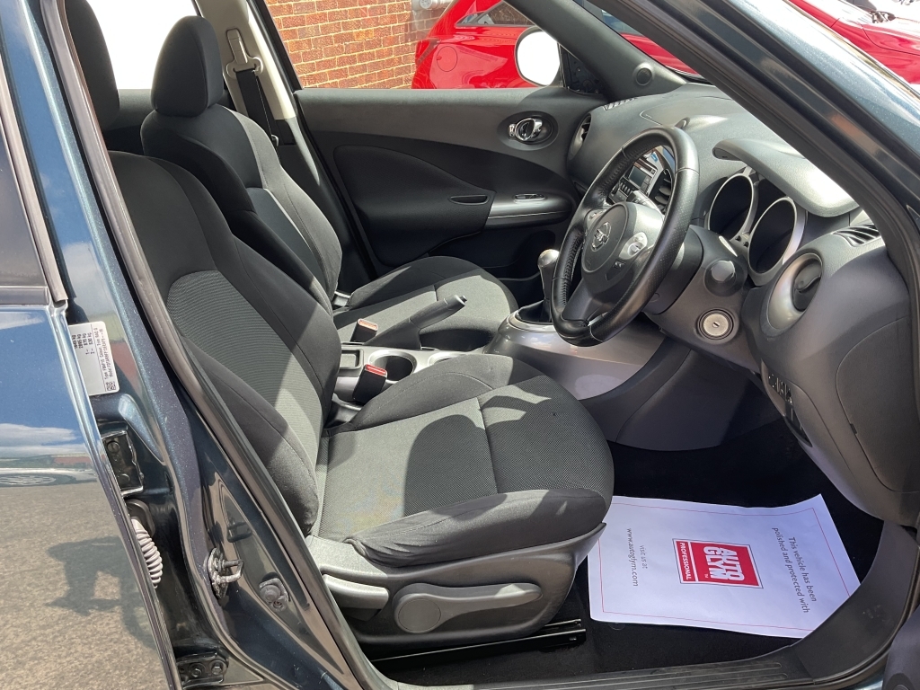 Nissan Juke Acenta Premium 117 Red #5