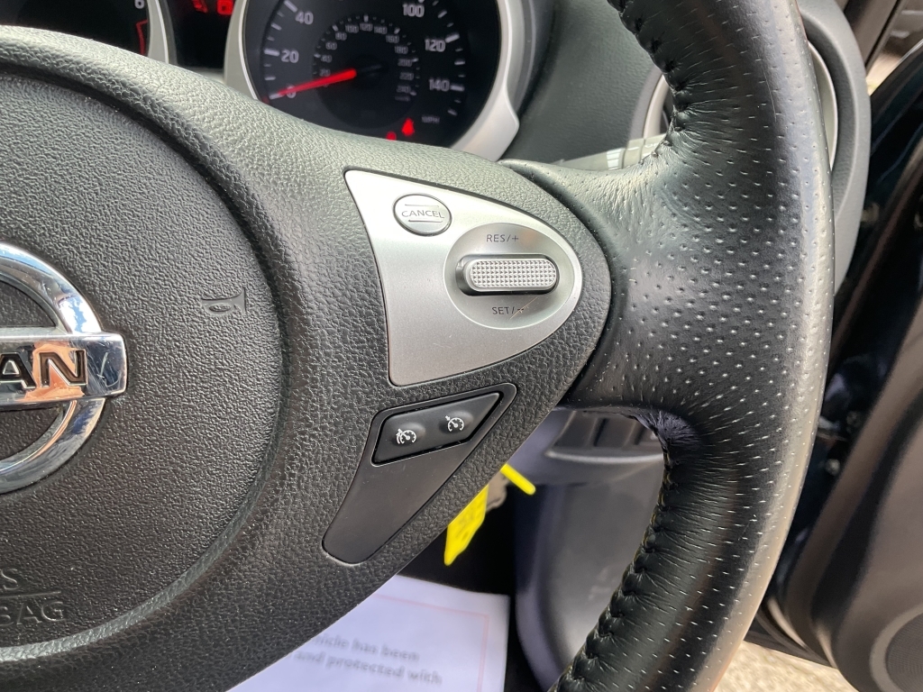 Nissan Juke Acenta Premium 117 Red #13