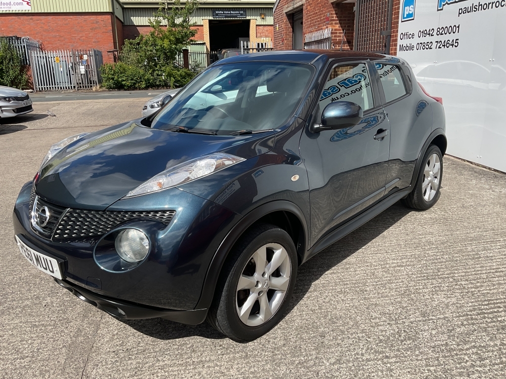 Nissan Juke Acenta Premium 117 Red #2