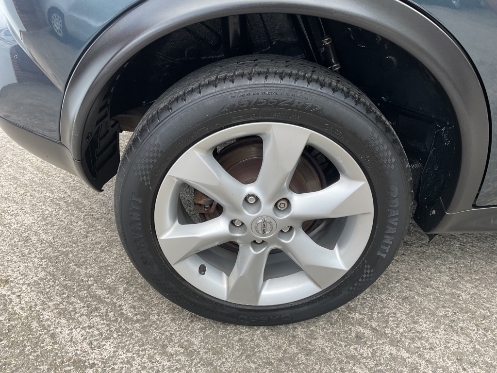Nissan Juke Acenta Premium 117 Red #24