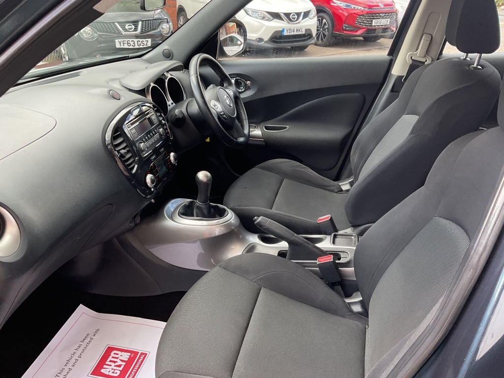 Nissan Juke Acenta Premium 117 Red #20