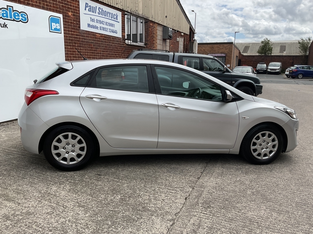 Hyundai I30 Hatchback 1.4 Classic Silver #6