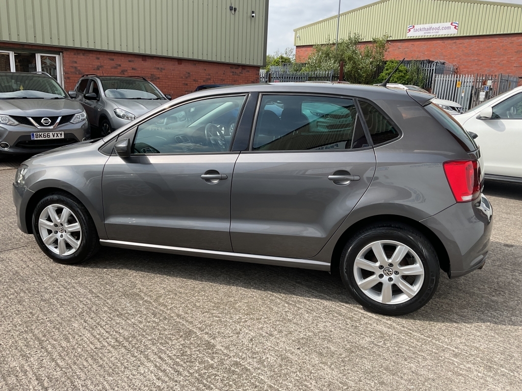 Volkswagen Polo Hatchback 1.4 Match Grey #4