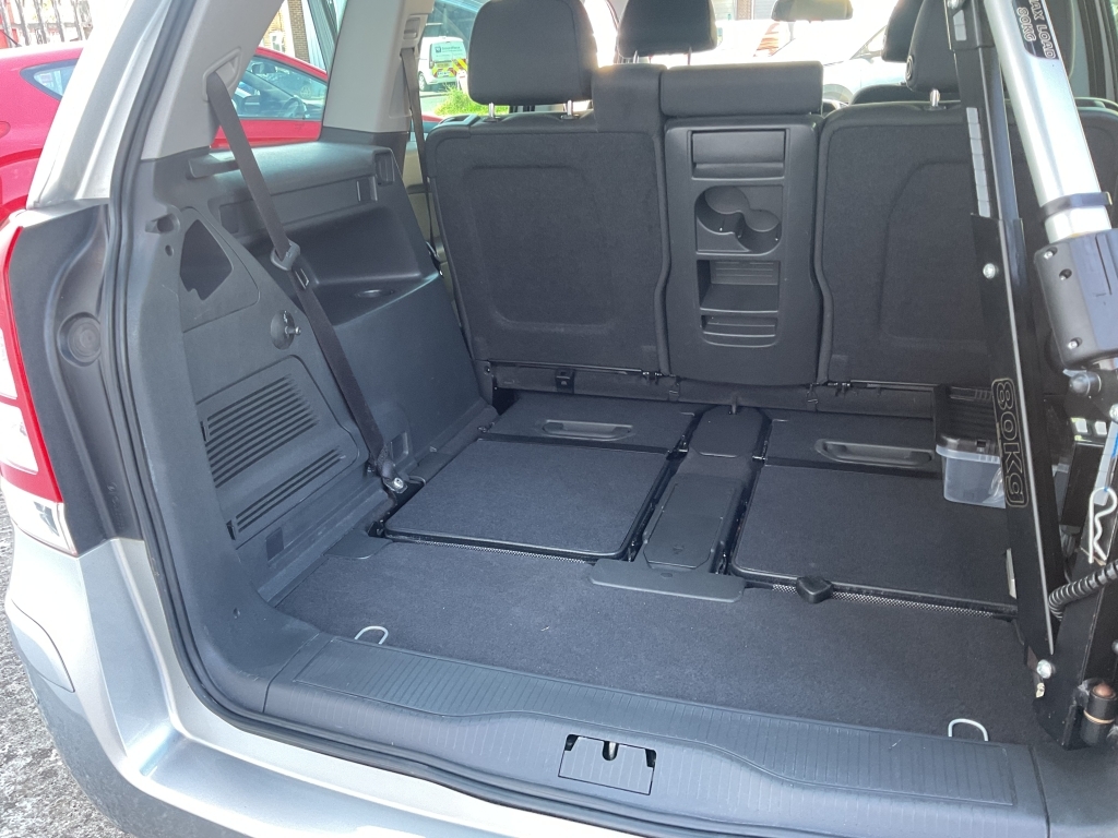 Vauxhall Zafira Exclusiv Red #18